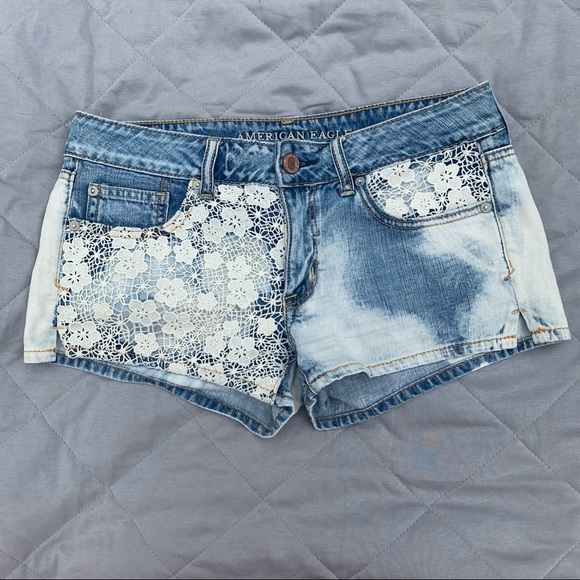 American Eagle denim shorts with white lace detailing - Picture 1 of 11